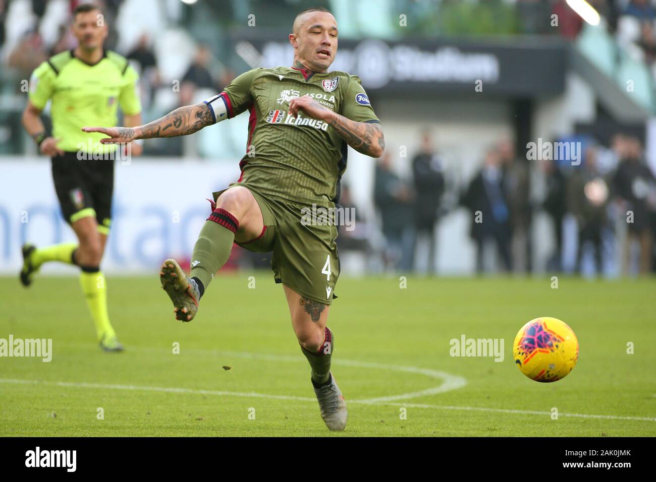 Turin, Italien, 06 Jan 2020, 04 radja nainggolan (Cagliari) während Juventus vs Cagliari - Italienische Fußball Serie A Männer Meisterschaft - Credit: LPS/Claudio Benedetto/Alamy leben Nachrichten Stockfoto