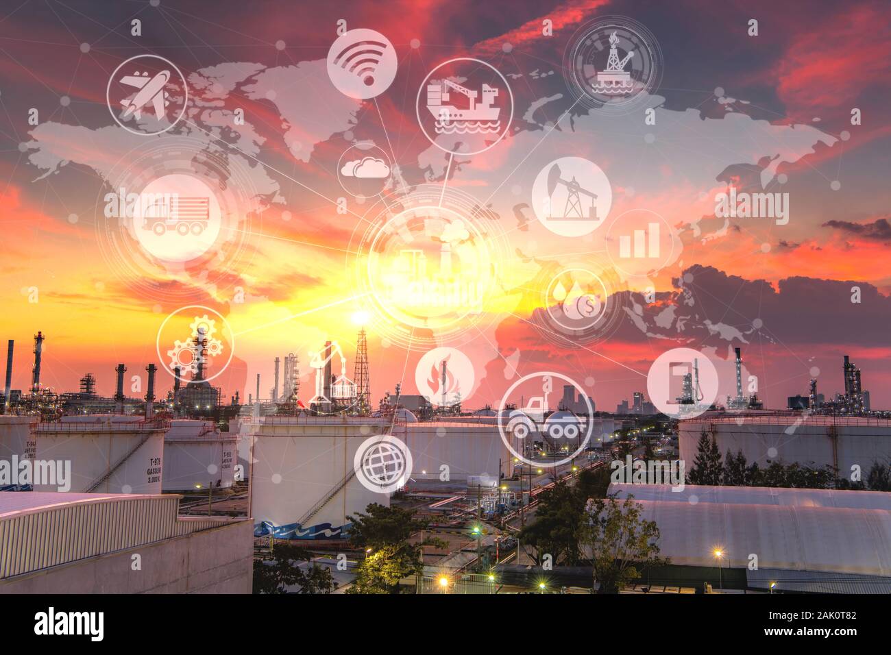 Double Exposure von Raffinerie Industrie und das Symbol Konzept für die Verbindung und den Austausch von Information und Verkehrsmittel mit moderner Technik. Stockfoto