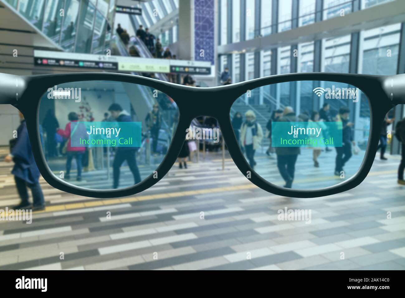 Augmented gemischt virtual reality Konzept, Smart Gläser Arbeiten durch eine Kombination von Anzeige- und Beschleunigungssensoren, mit Smart Software gekoppelt Stockfoto