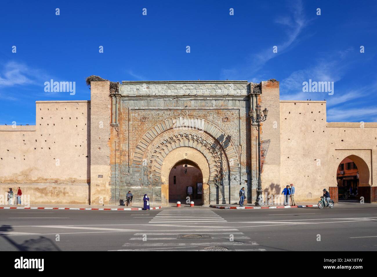 Bab Agnaou Tor und Mauer, Marrakesch, Marrakesch, Marrakesch, Marokko, Nordafrika Stockfoto