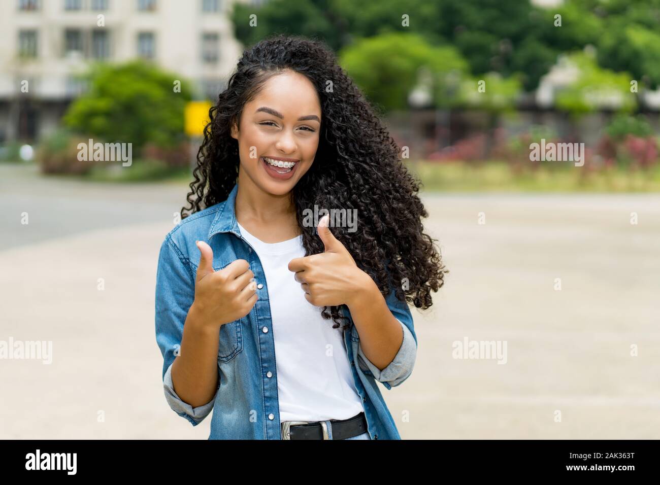 brasilianisches madchen stockfotos und