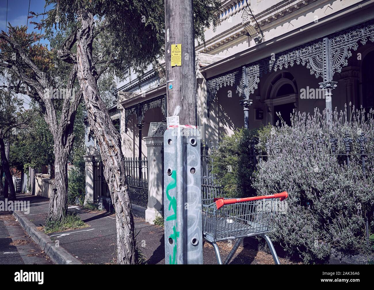 Städtischer Wohnungsbau in Innenstadt-Melbourne, Australien Stockfoto