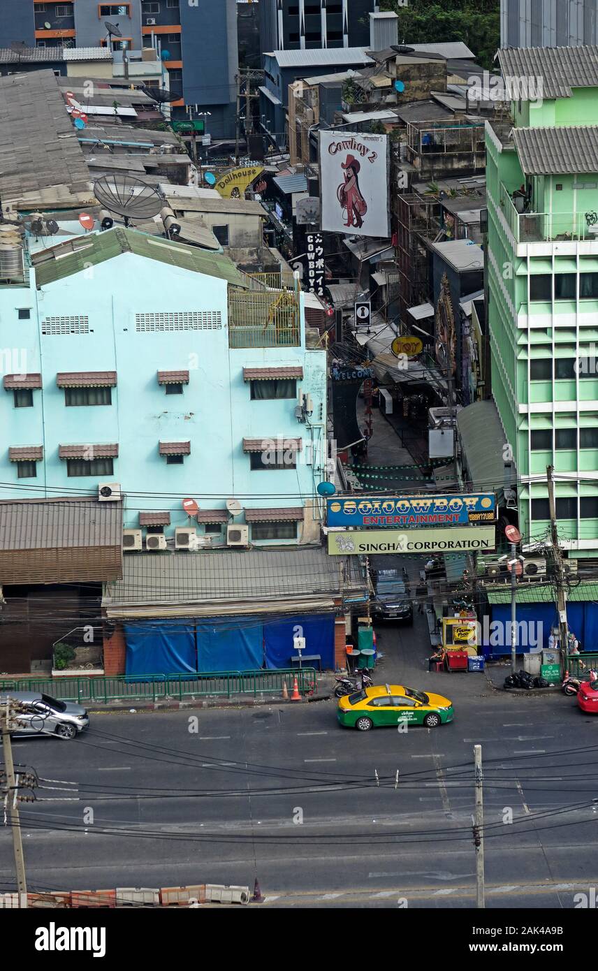 Bangkok, Thailand - 2020.01.01: Luftaufnahme der Soi cowboy Nachtleben in asok/ Sukhumvit, tagsüber Stockfoto