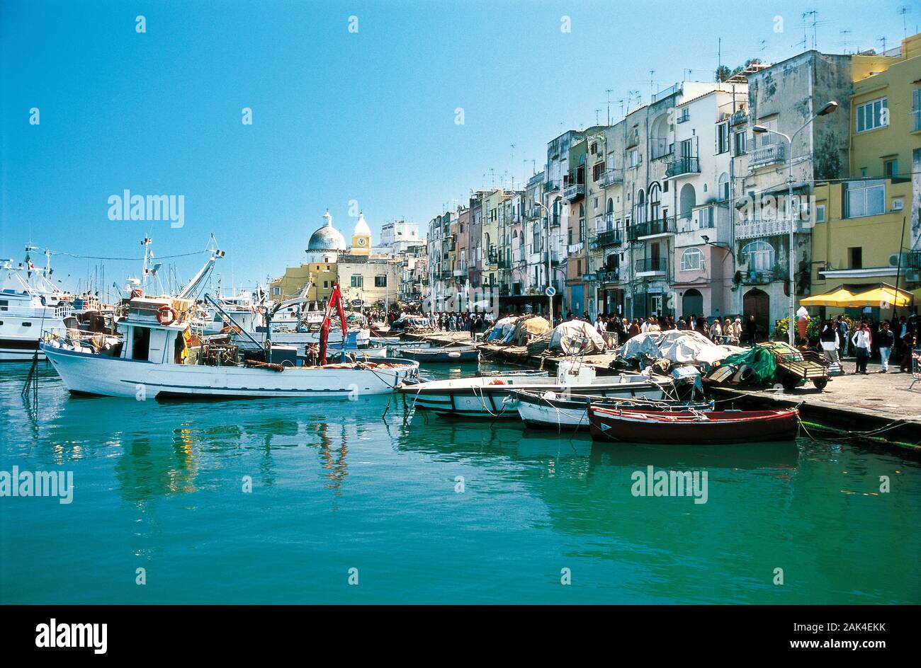 Hafen von Marina di Sancio Cattólico in Prócida, Italienisch | Verwendung weltweit Stockfoto