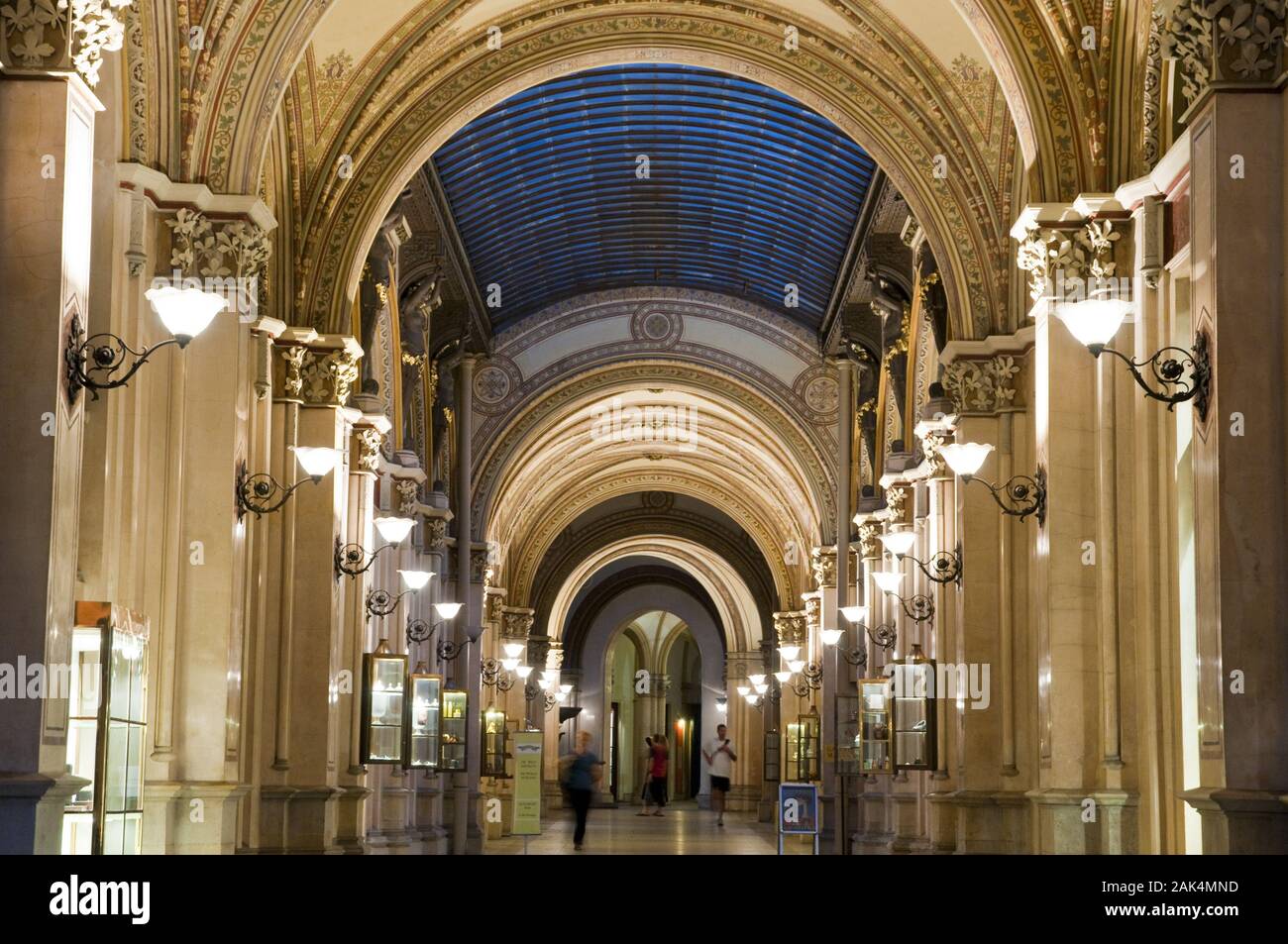 Freyung Passage im Palais Ferstel, Wien, Österreich | Verwendung weltweit Stockfoto
