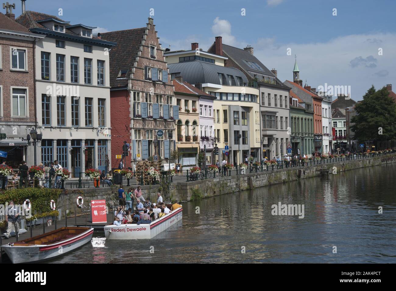 Gent: Häuserzeile an der Kraanlei, Klein Pampau | Verwendung weltweit Stockfoto