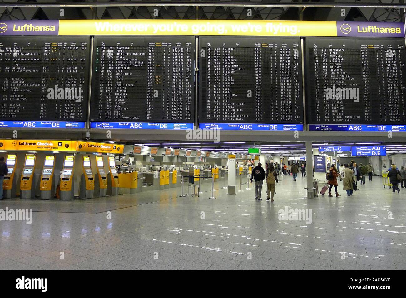 Flughafen Frankfurt: Terminal 1, Abflughalle Lufthansa Frankfurt | Verwendung weltweit Stockfoto