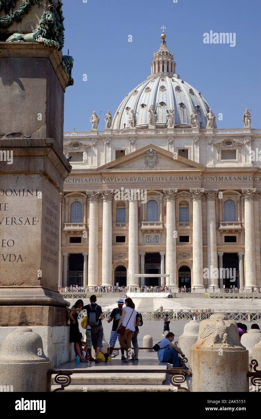 Vatikan auf dem Petersplatz (Piazza di San Pietro), Rom | Verwendung weltweit Stockfoto