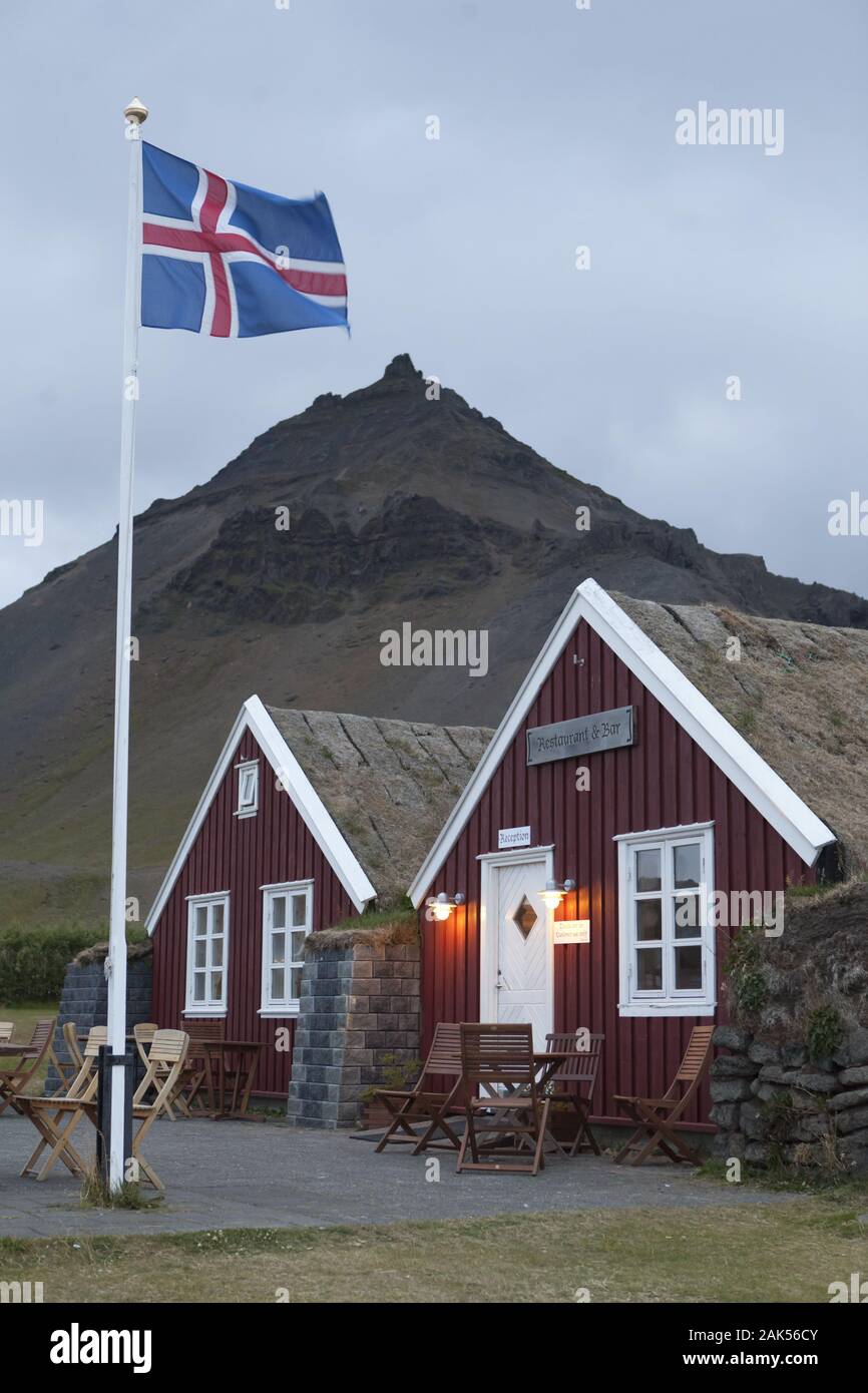 Halbinsel Snaefellsnes: Restaurant & Bar Arnabae in Arnastapi, Insel | Verwendung weltweit Stockfoto