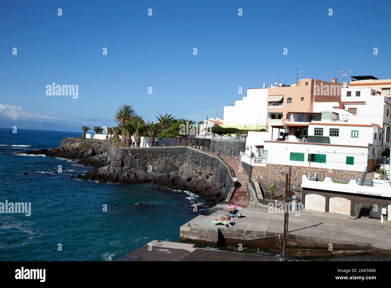 Direkt am Meer in San Juan, Fischerdorf in Teneriffa, Kanarische Inseln Stockfoto