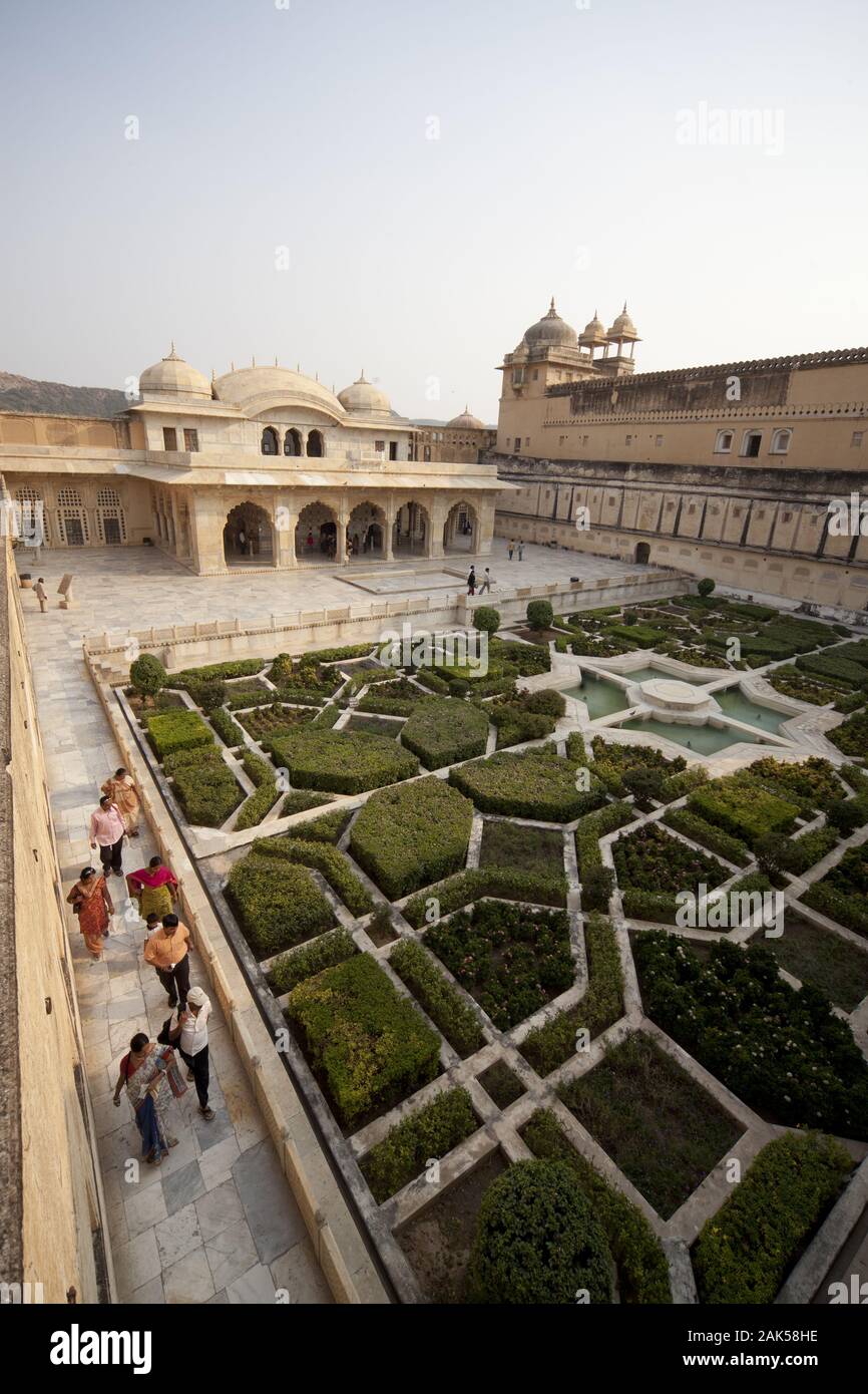 Bundesstaat Rajasthan: Fort Amber in Jaipur, ehemals Koenigspalast der Kachchwaha-Dynastie, Indien | Verwendung weltweit Stockfoto