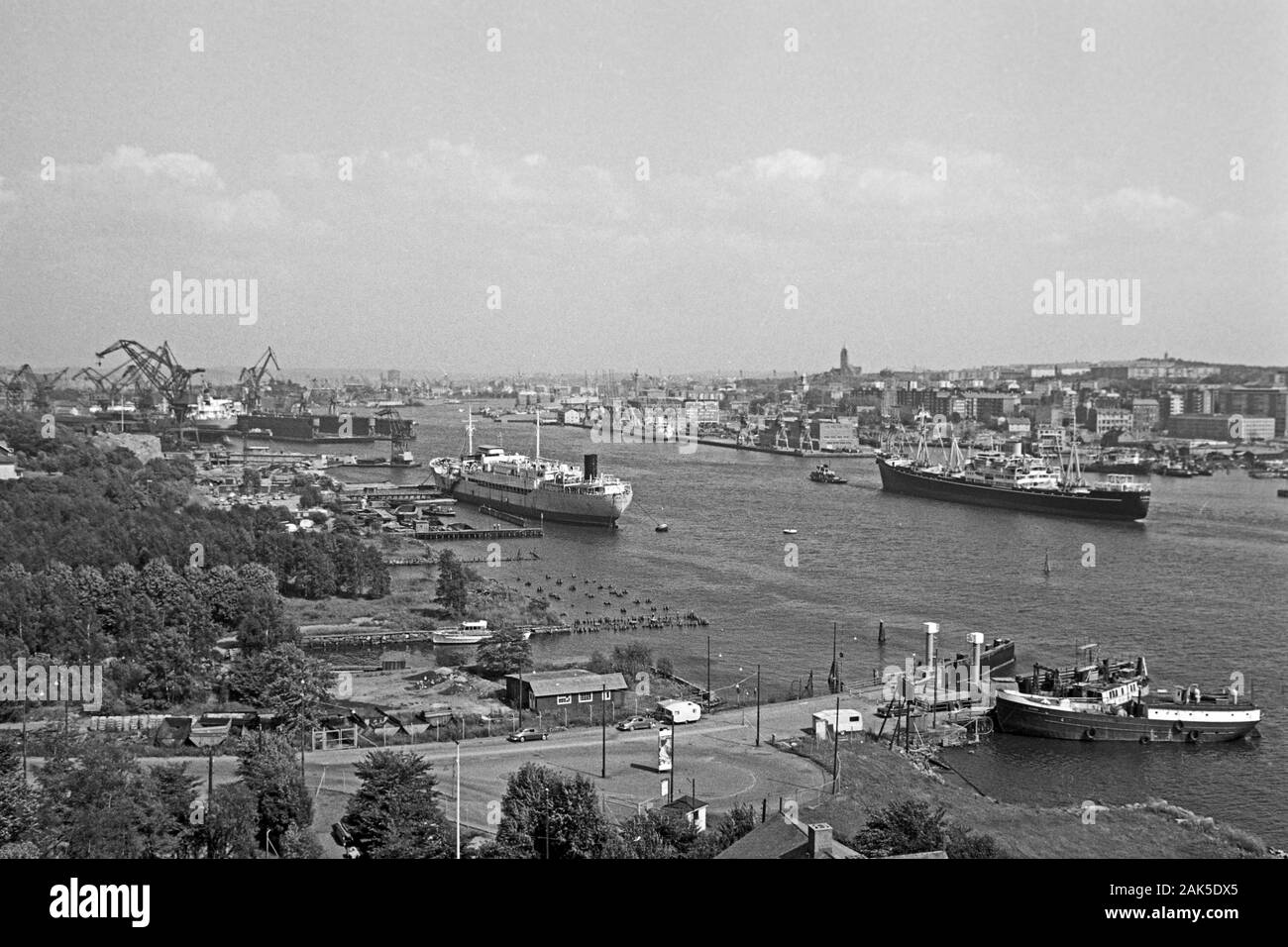 Blick auf den schwedischen Fluss Göta älv, sterben, Göteborg, Schweden, 1969. Ansicht der schwedischen Fluss Göta älv, Göteborg, Schweden, 1969. Stockfoto