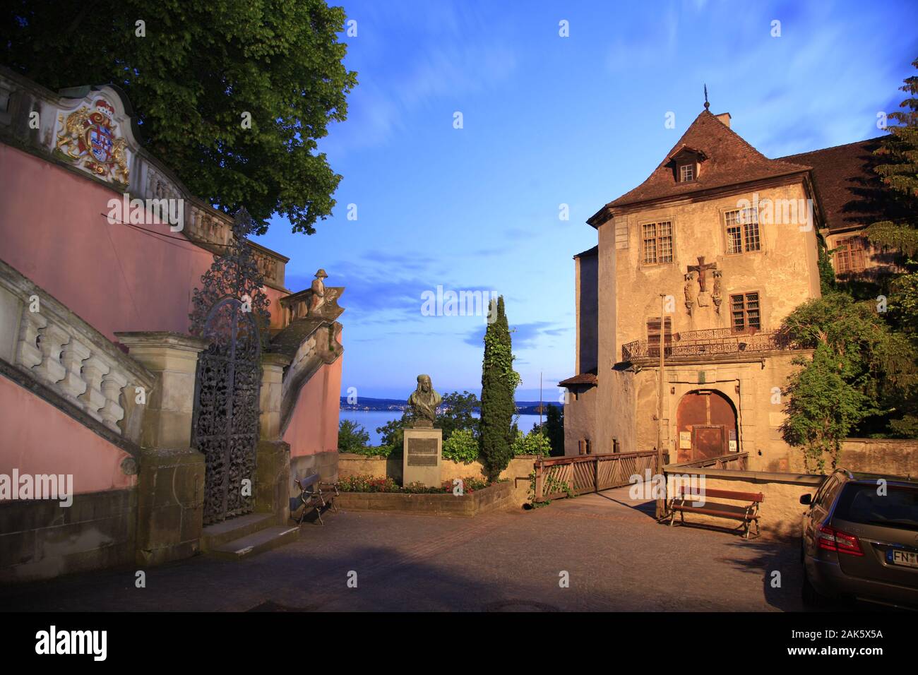 Meersburg: Droste-Huelshoff-BUESTE zwischen Altem und Neuem Schloss, Bodensee | Verwendung weltweit Stockfoto