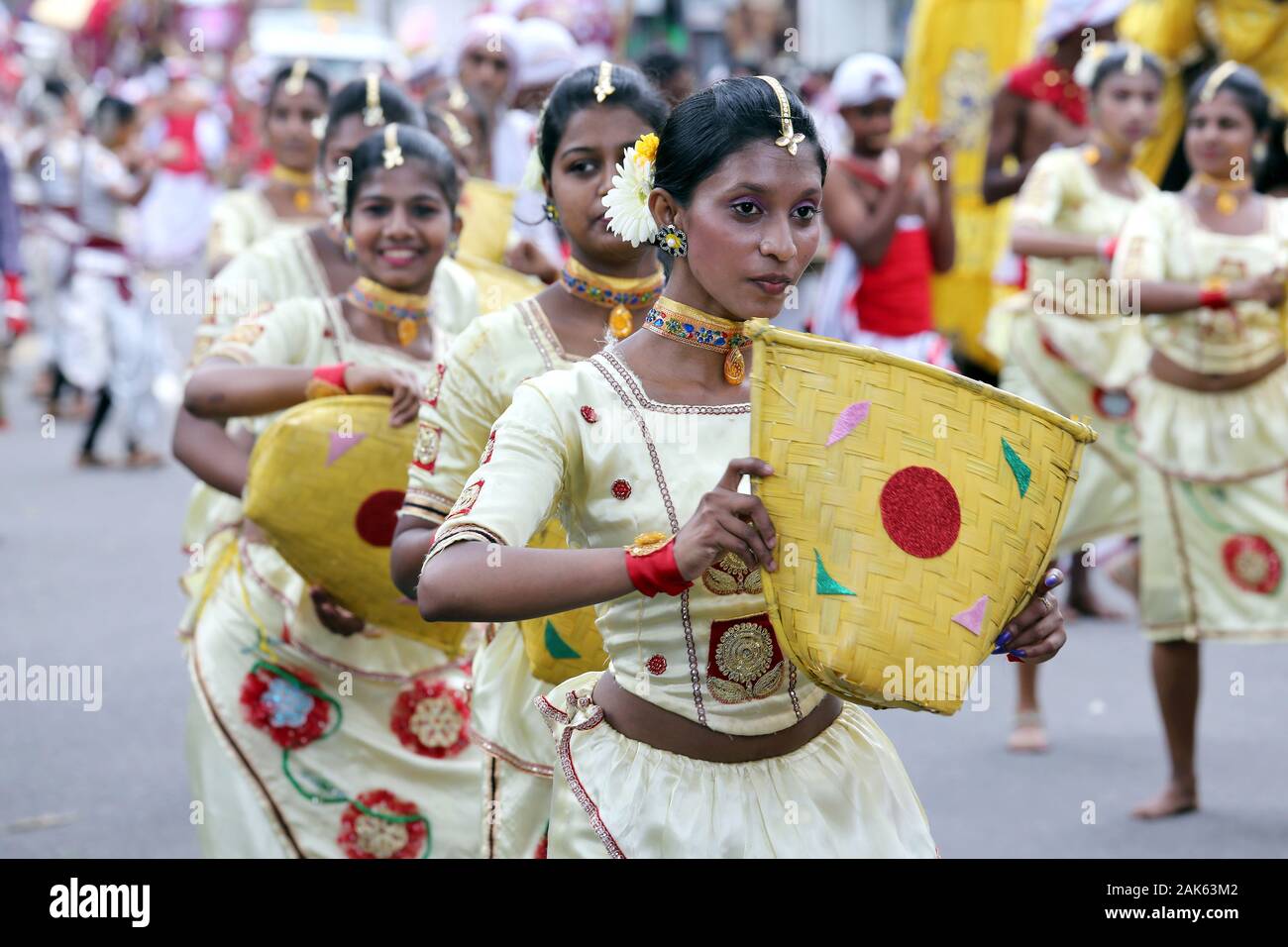 Kandy: anlaesslich der Tanzvorfuehrung Kandy-Esala-Perahera, Sri Lanka | Verwendung weltweit Stockfoto