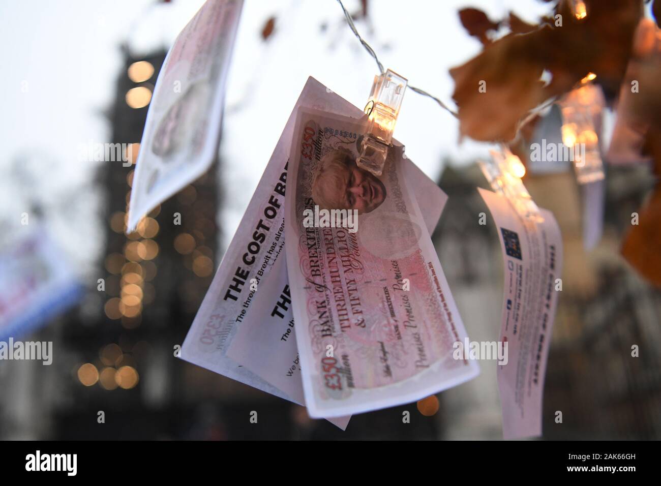 Ein "Magic Money Tree', außerhalb der Häuser des Parlaments in London von Anti-Brexit Demonstranten. Stockfoto