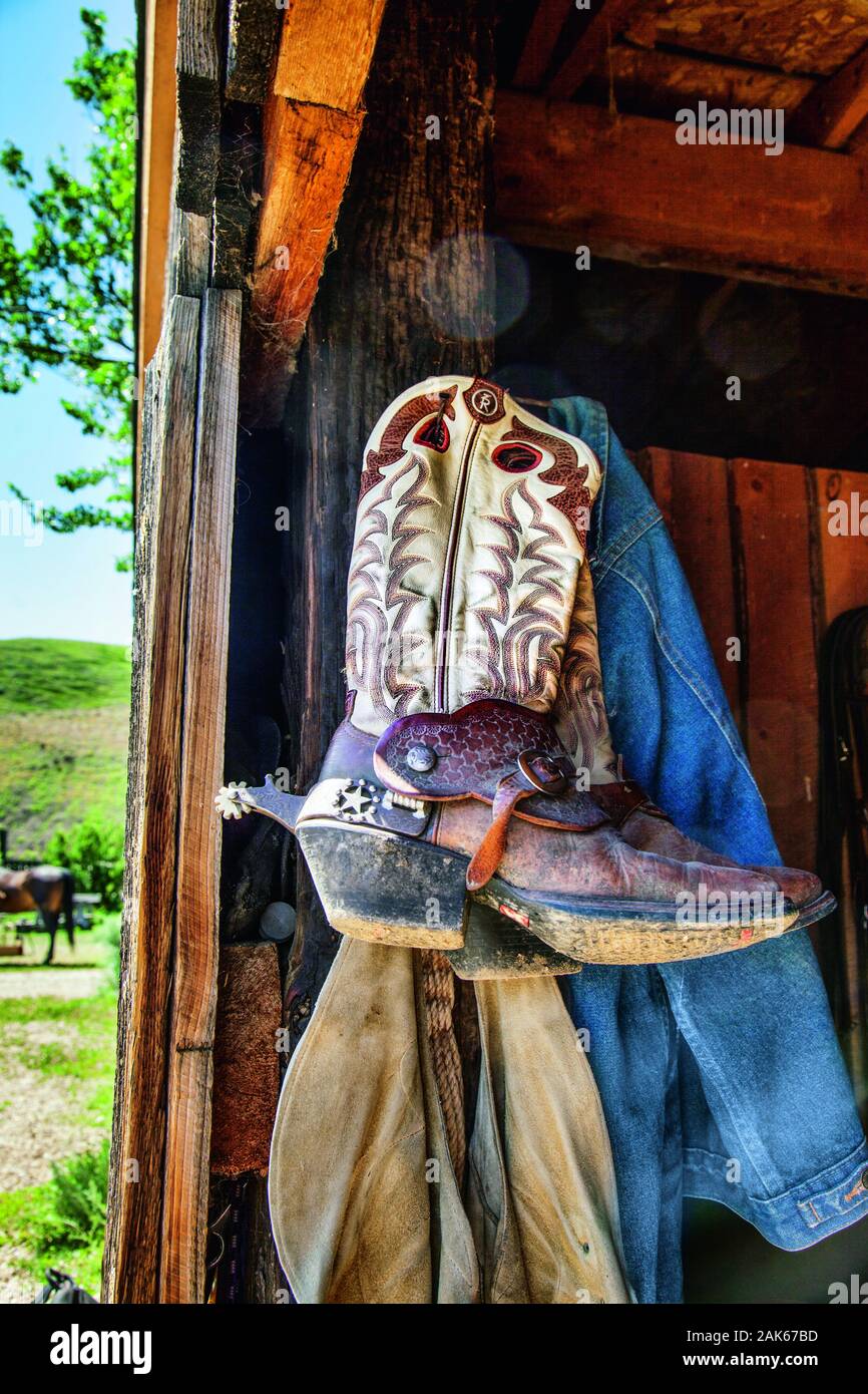 Saskatchewan: Kyle, 'La Reata Ranch' bin Saskatoon River, Cowboy-Stiefel, Kanada Westen | Verwendung weltweit Stockfoto