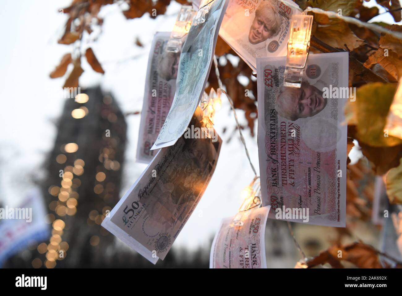 Ein "Magic Money Tree', außerhalb der Häuser des Parlaments in London von Anti-Brexit Demonstranten. PA-Foto. Bild Datum: Dienstag, 7. Januar 2019. Photo Credit: Kirsty O'Connor/PA-Kabel Stockfoto
