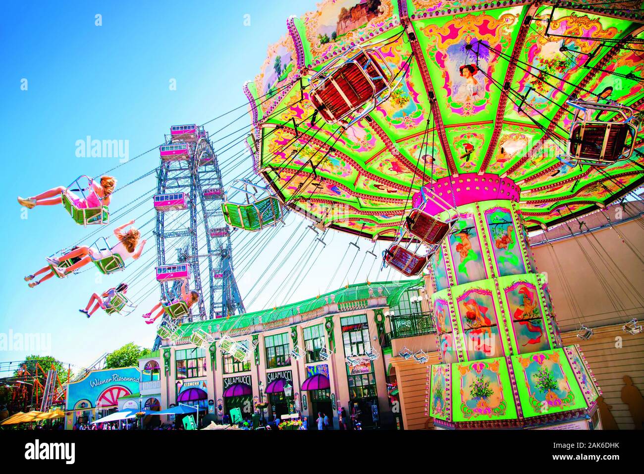 2. Bezirk/Wieden: Prater, Wurstelprater, Riesenrad und Kettenkarussell, Wien | Verwendung weltweit Stockfoto
