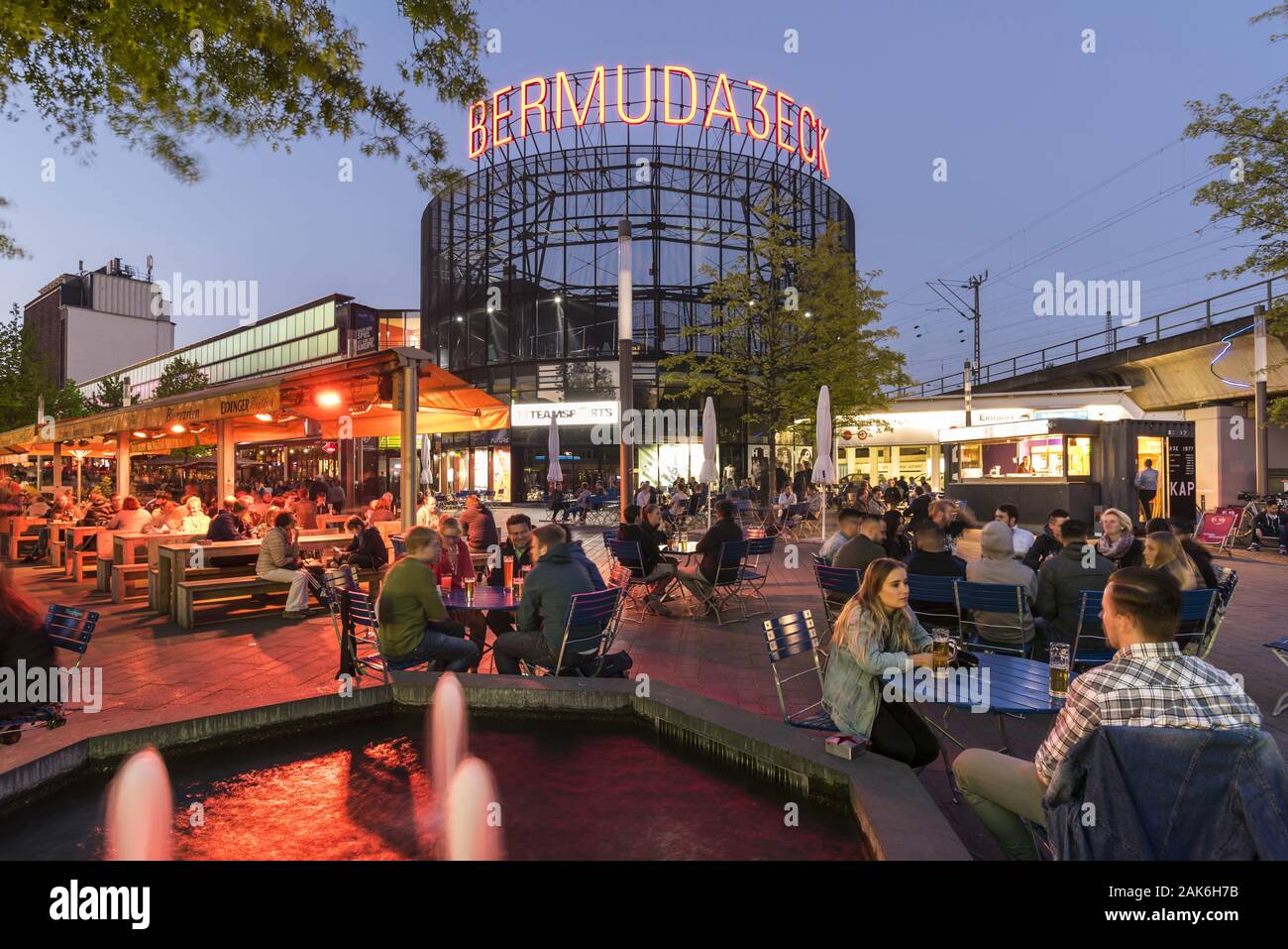 Bochum: Kneipenviertel "Bermuda3Eck" zwischen Suedring und Konrad-Adenauer-Platz, Ruhrgebiet | Verwendung weltweit Stockfoto