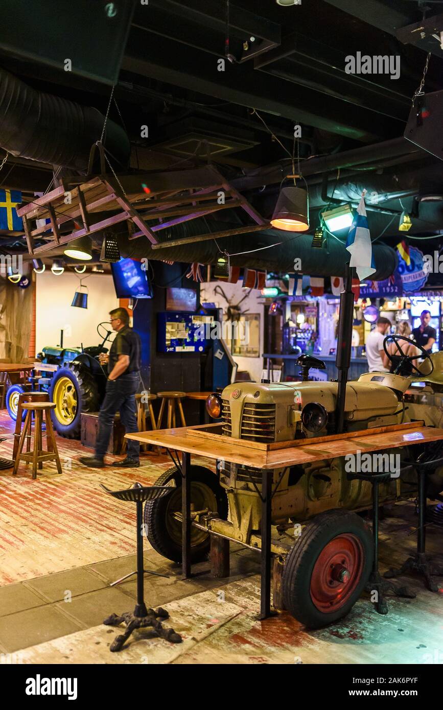 Helsinki: Restaurant "zetor", Finnland | Verwendung weltweit Stockfoto