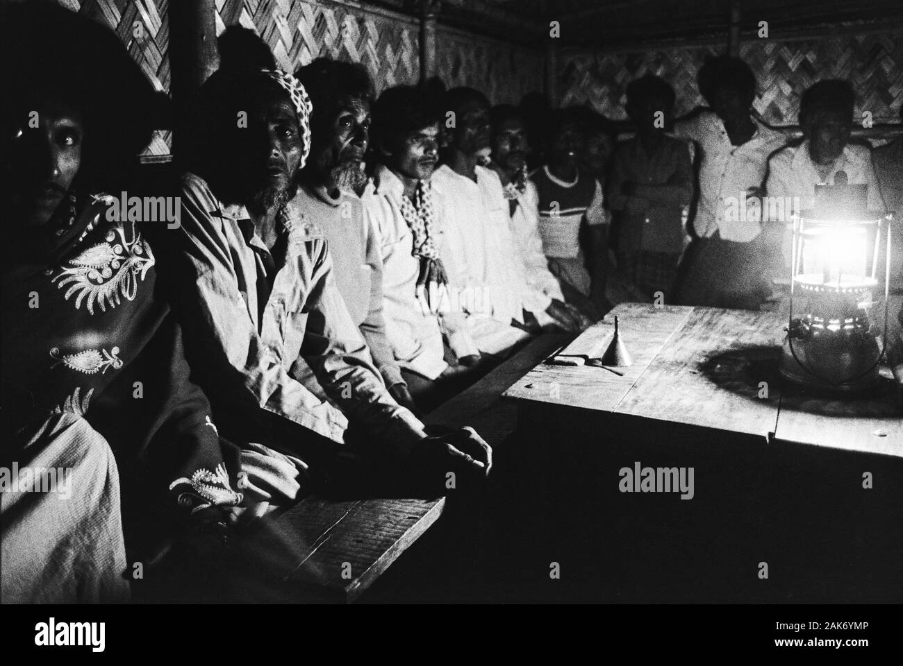 12/33/25 Uri Char, Nijera Kori Dorf treffen Stockfoto