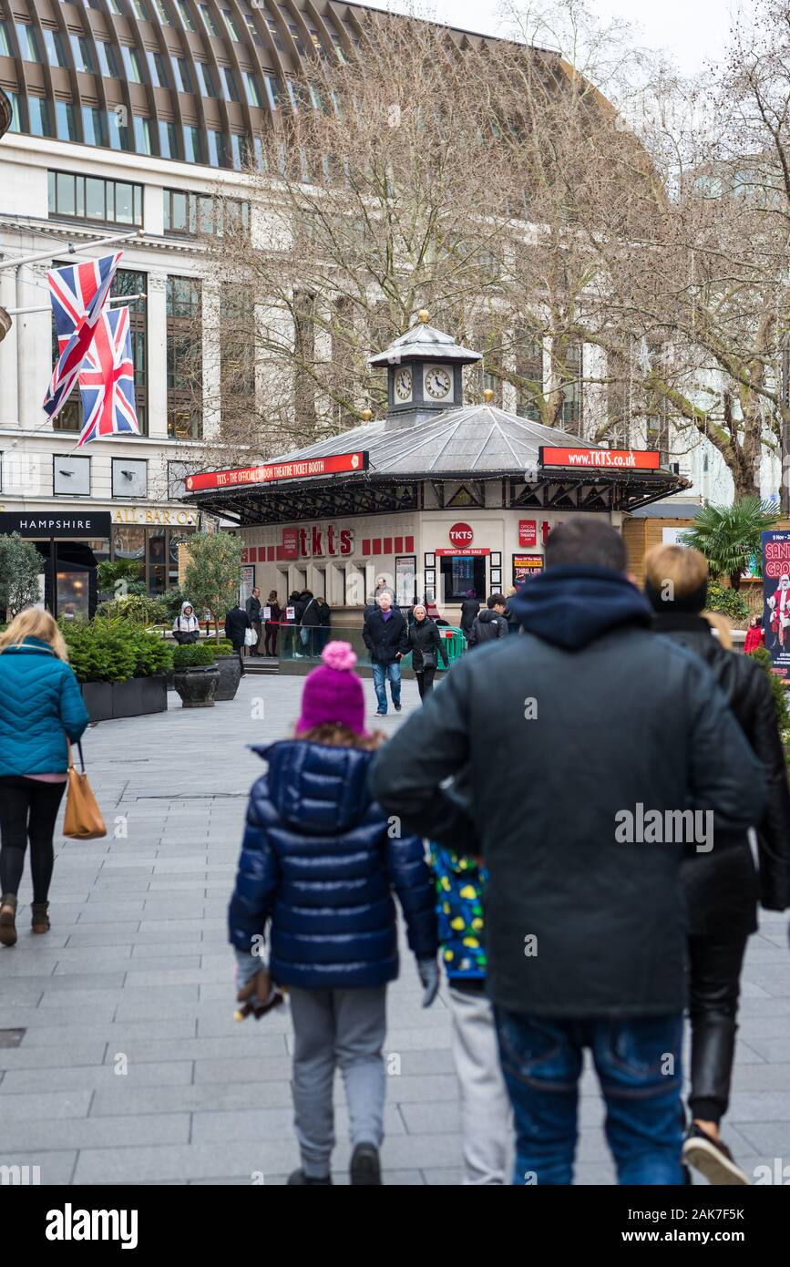 TKTS-Ticketstand am Leicester Square, London, England, Großbritannien Stockfoto