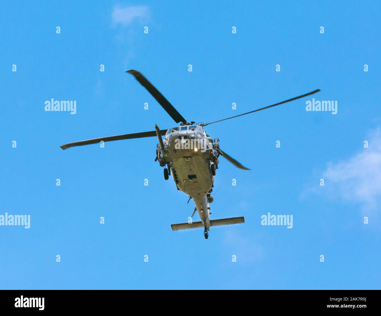 Sikorsky MH-60 Pave Hawk Hubschrauber fliegen über den Himmel Stockfoto