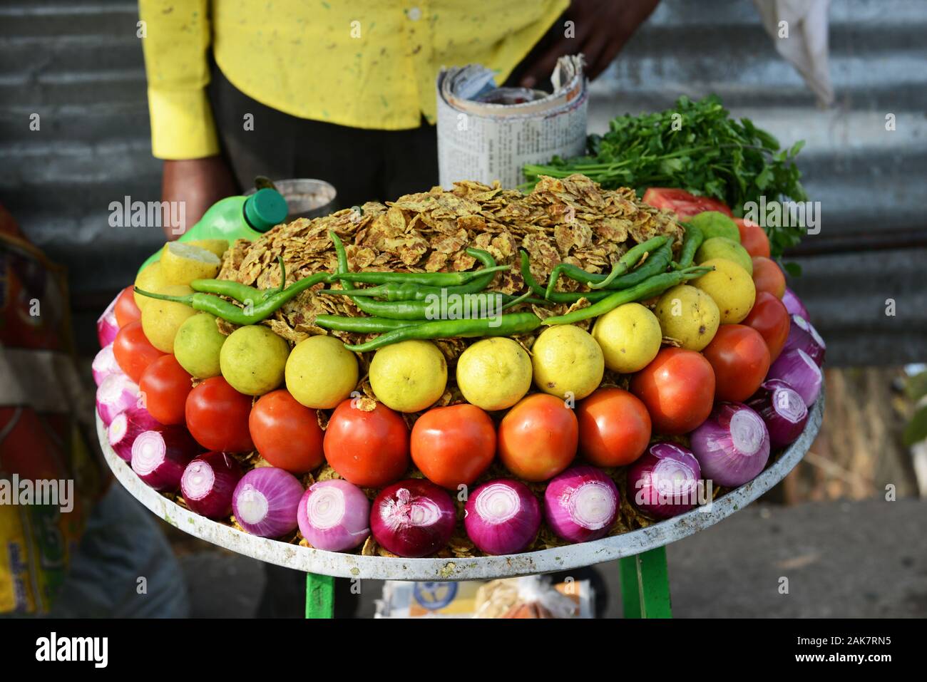 Rajasthani snack -Fotos und -Bildmaterial in hoher Auflösung – Alamy