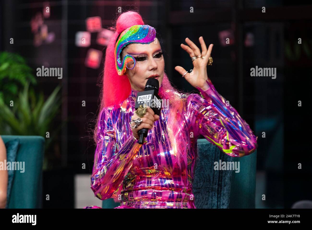 New York, NY, USA. 7. Januar, 2020. Susanne Bartsch am bauen Lautsprecher Serie: Diskussion "Bartschland Follies' Kabarett am Mckittrick Hotel zu bauen. Quelle: Steve Mack/Alamy leben Nachrichten Stockfoto