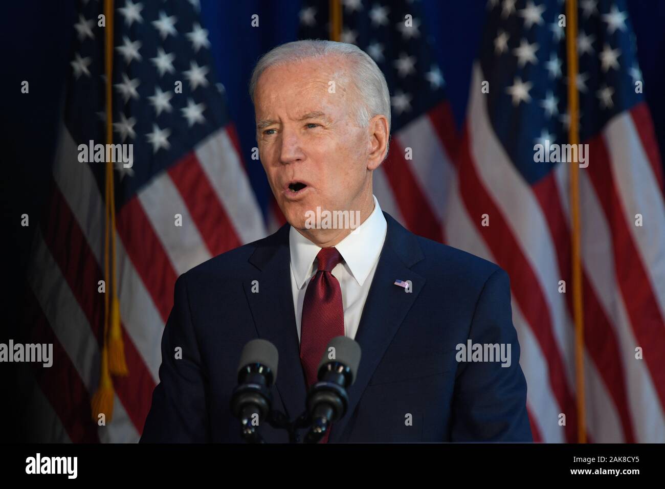 NEW YORK, NEW YORK - Januar 07, 2020: Demokratische Präsidentschaftskandidat, der ehemalige Vizepräsident Joe Biden liefert Außenpolitik Erklärung in Chelsea Piers. Stockfoto