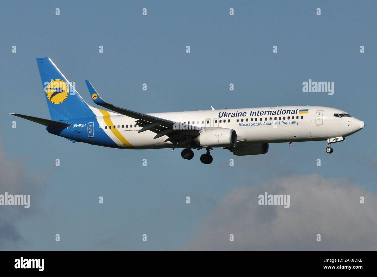 UKRAINE INTERNATIONAL AIRLINES Boeing 737-800 (W) stürzt bei Teheran. Stockfoto