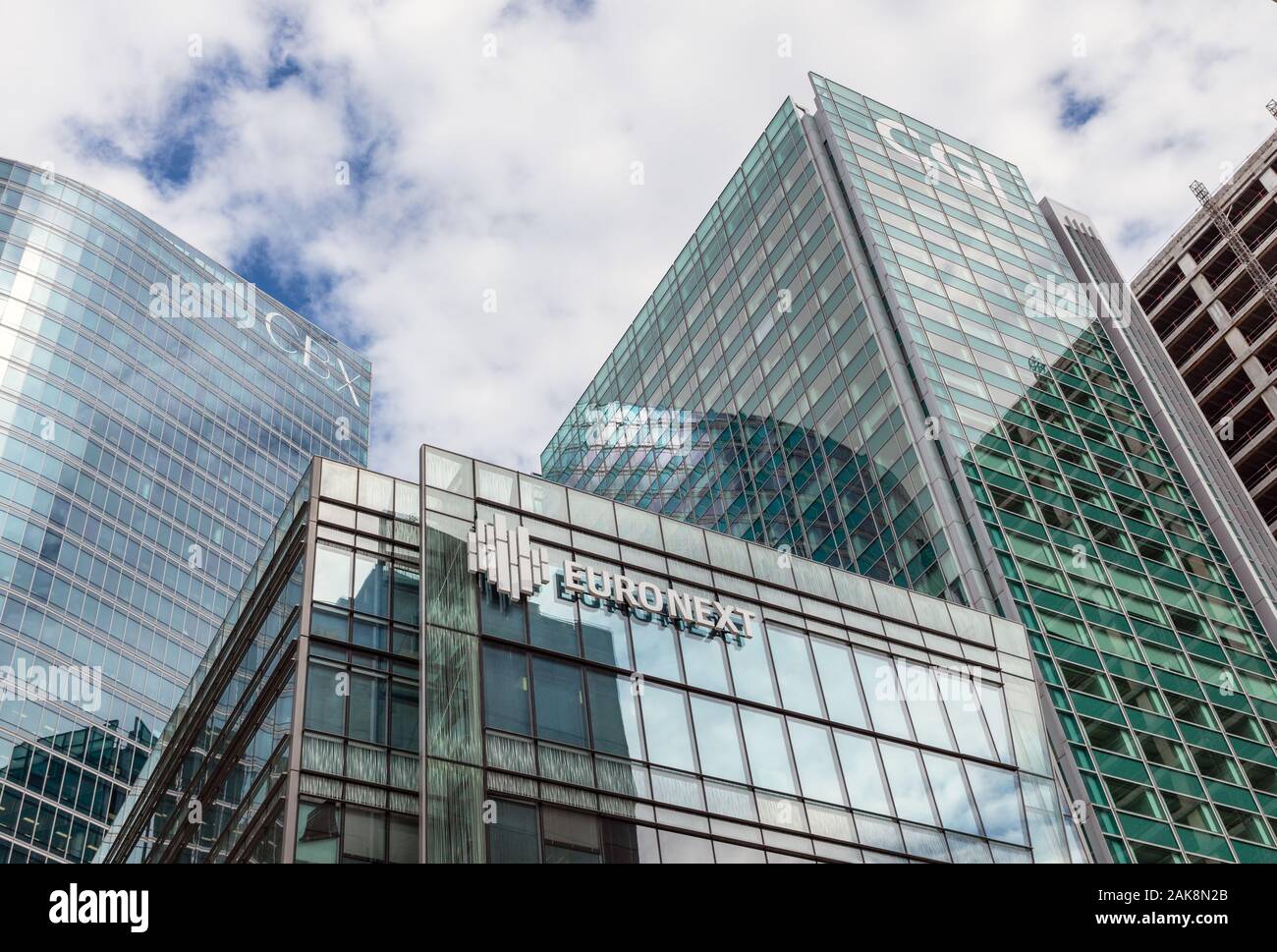 Paris, Frankreich: Moderne Gebäude im Geschäftsviertel von La Défense in der Nähe von Paris Stockfoto