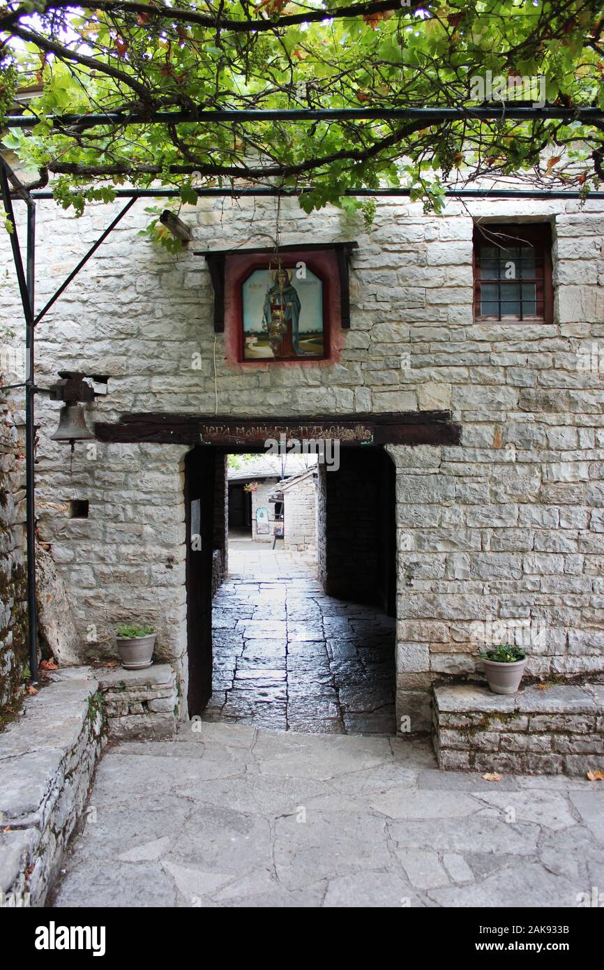 Kloster von Agia Paraskevi auf Monodendri die Vikos Schlucht Griechenland Stockfoto