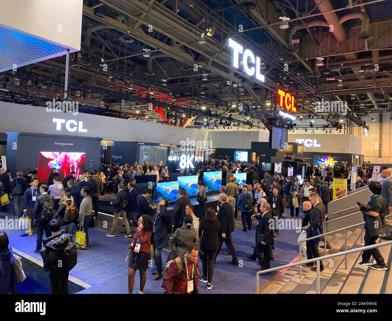 Die TCL-Stand innerhalb der Consumer Electronics Show (CES), die jährliche Messe im Las Vegas Convention Center, Nevada gehalten zu werden, in den Vereinigten Staaten. Stockfoto