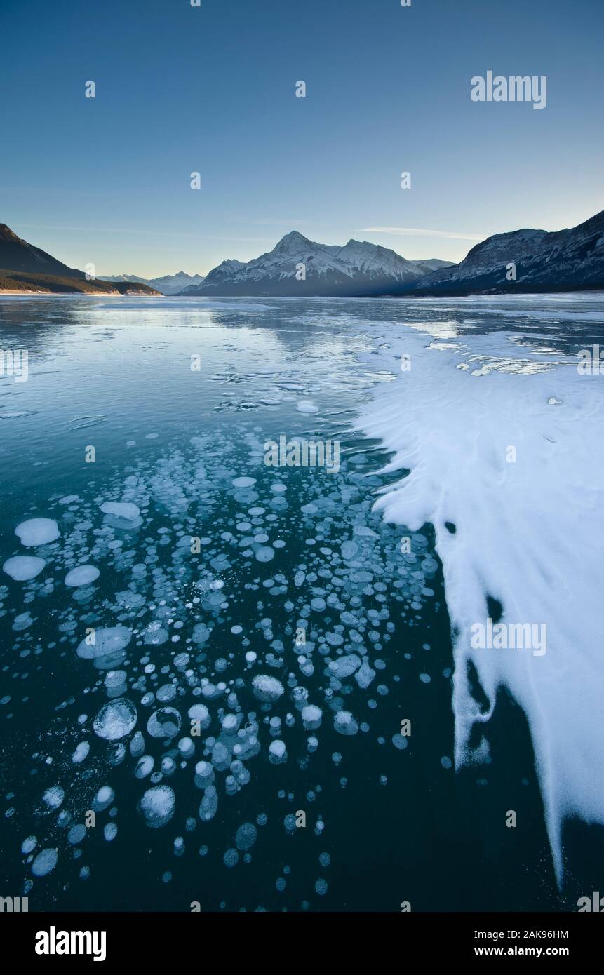 Gefrorene Abraham Lake - Kanada Stockfoto