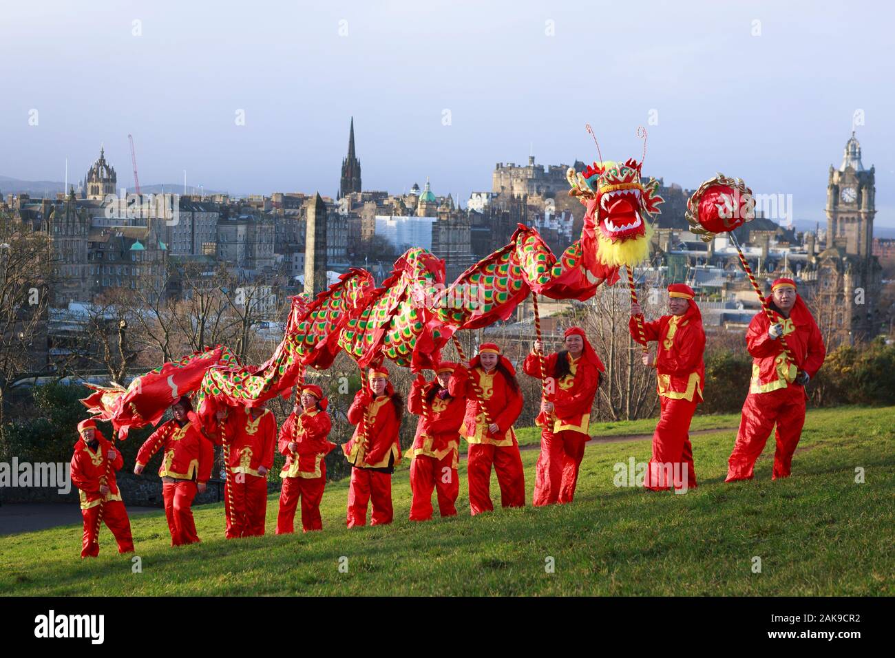 Edinburgh, Schottland, UK vom 8. Januar 2020;. Photocall Chinesisches Neujahr in Carlton Hill. Schottland. Pako Mera/Alamy leben Nachrichten Stockfoto