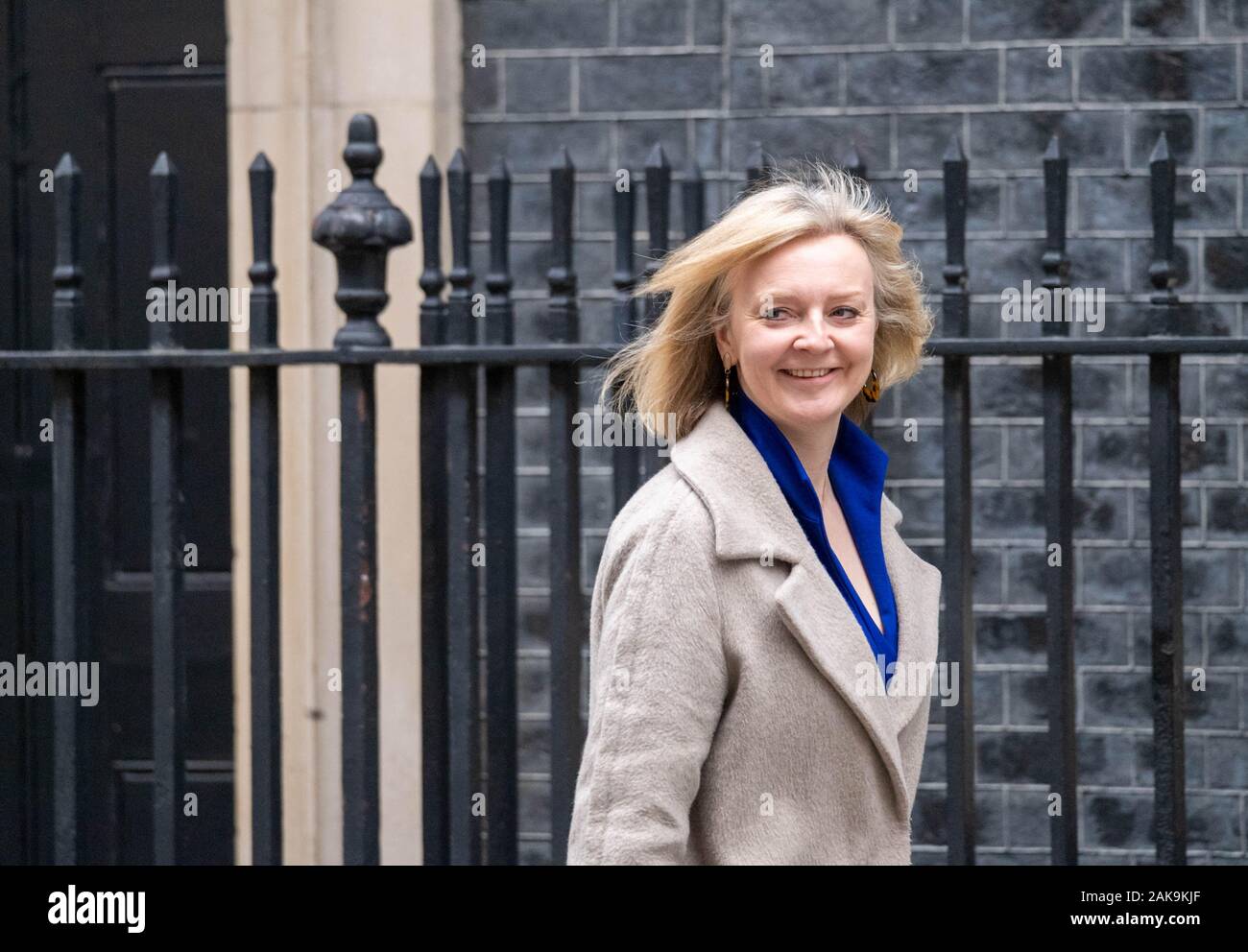 London, Großbritannien 8. Januar 2020, Elizabeth Truss MP PC International Trade Sekretärin kommt an einem Treffen in 10 Downing Street, London Credit Ian Davidson/Alamy leben Nachrichten Stockfoto