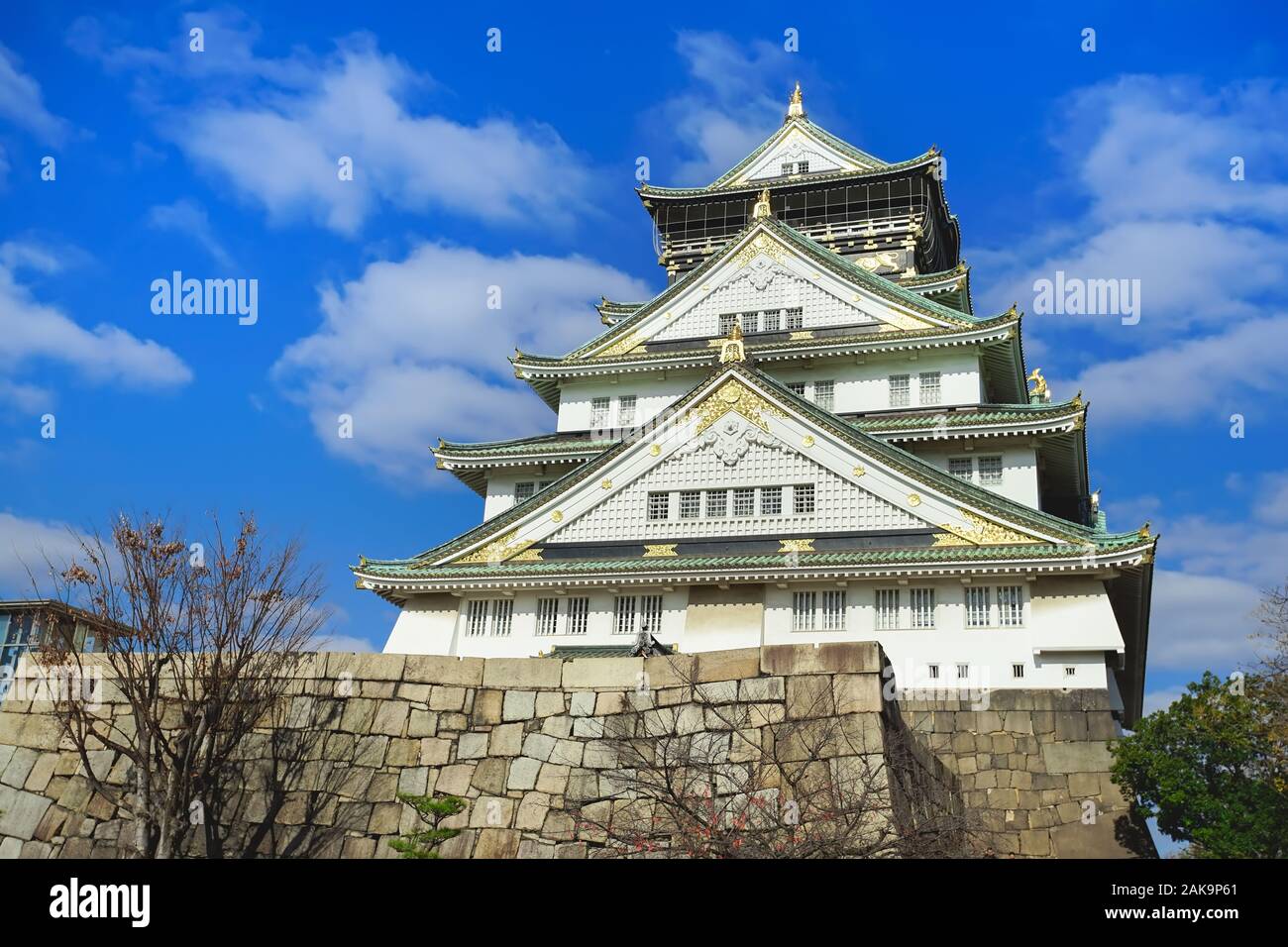 Schöne Szene im Park der Burg von Osaka, Osaka City, Japan. Stockfoto