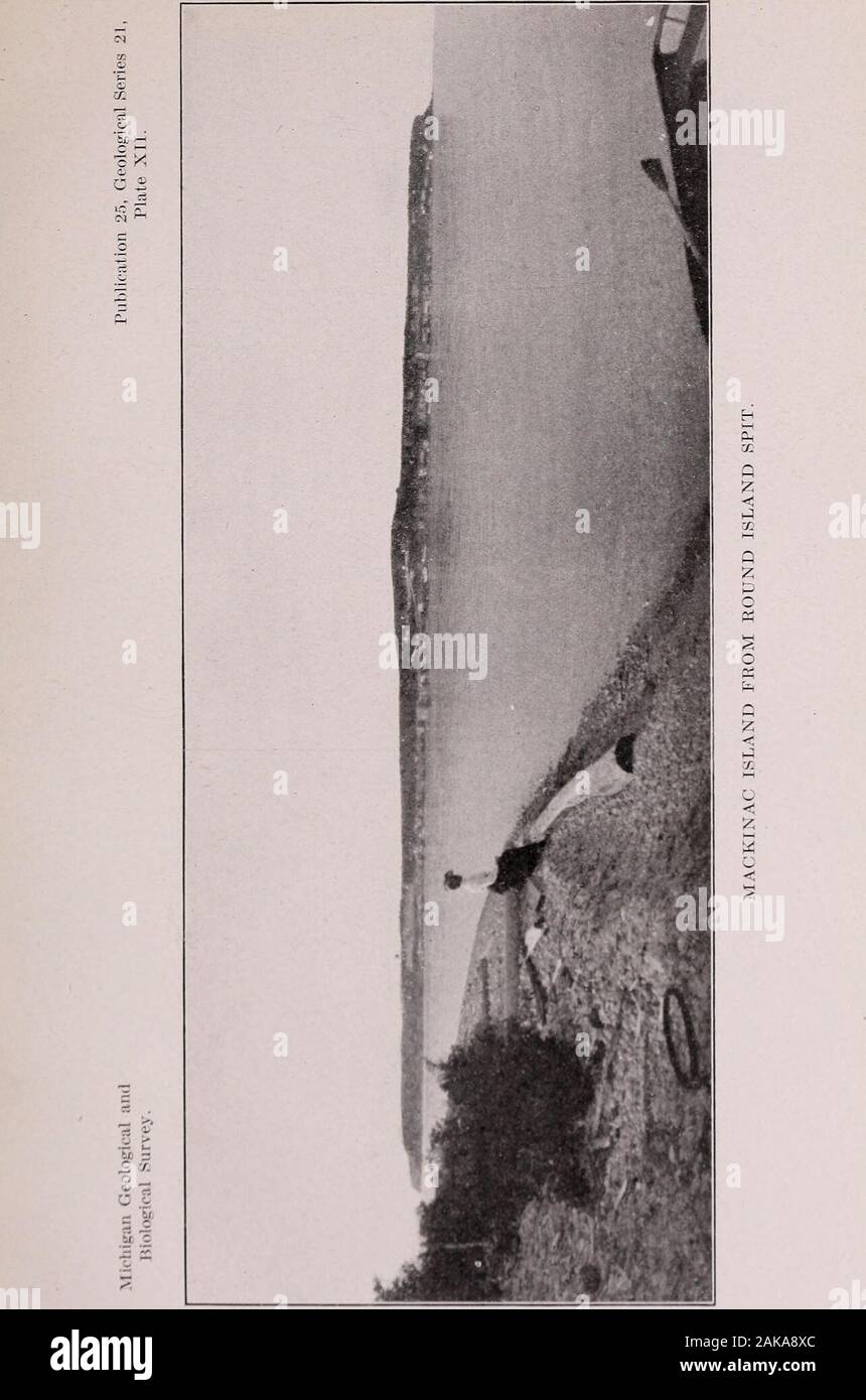 Oberfläche, Geologie und landwirtschaftlichen Bedingungen von Michigan. rly St. Clair. In thebasin südlich von Detroit, durch welches Rouge River tritt Detroitriver See Rouge genannt wird. Die frühen St Clair stand ca. 20 Meter über dem heutigen lakeor Nr.) fühlen sich über dem Meer und in den See Rouge über Alow Ridge auf dem Detroil und Windsor erst entlastet. Die Höhe der LakeRouge war 585 Meter über dem Meeresspiegel oder 13-14 Meter über dem Detroitriver. Die Ufer der frühen St. Clair und der See Rouge sind ratherfaint bietet, noch nicht ausreichend unterschiedlich muchof entlang ihrer Länge in jeder Bas nachvollziehbar sein Stockfoto
