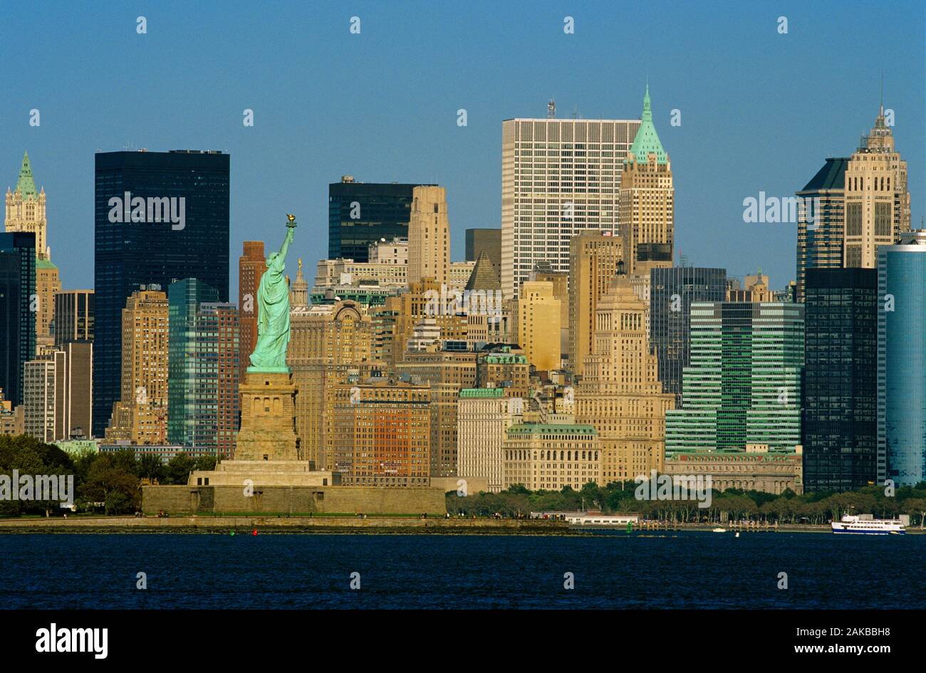 Freiheitsstatue, Skyline von New York City, New York, USA Stockfoto