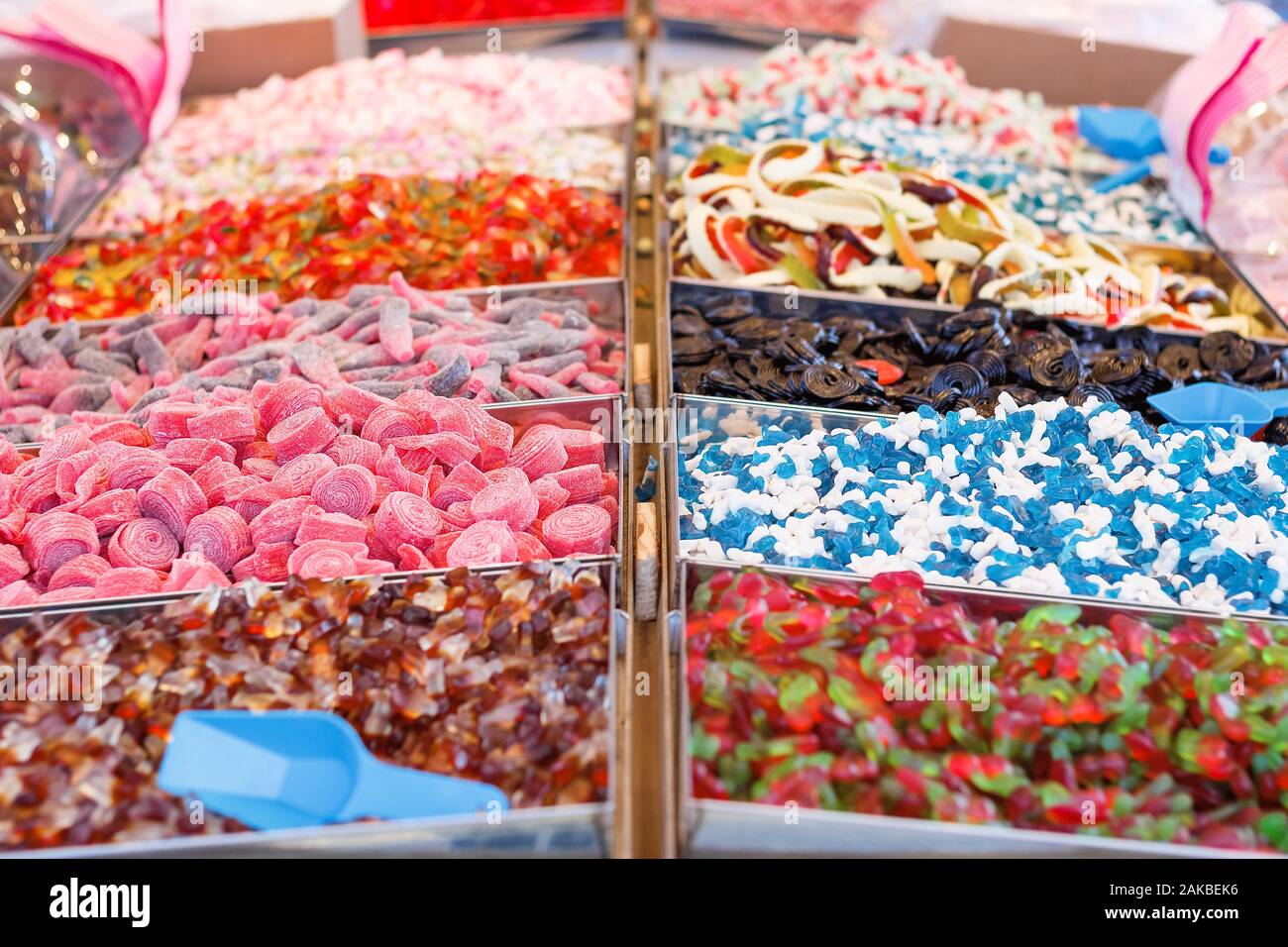 Selektiver Fokus, sortiert Soft sugar Jelly süß auf dem Weihnachtsmarkt im Winter Wonderland von London Stockfoto