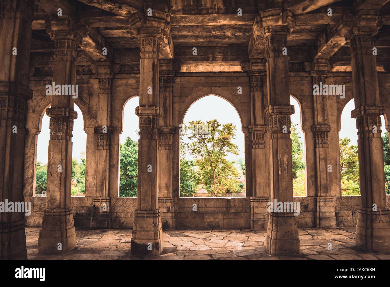 Kevada Moschee ist eine Moschee in Champaner, Gujarat, westliche Indien. Es ist auch als kevda Masjid bekannt. Es ist Teil der Champaner-Pavagadh Archaeolog Stockfoto