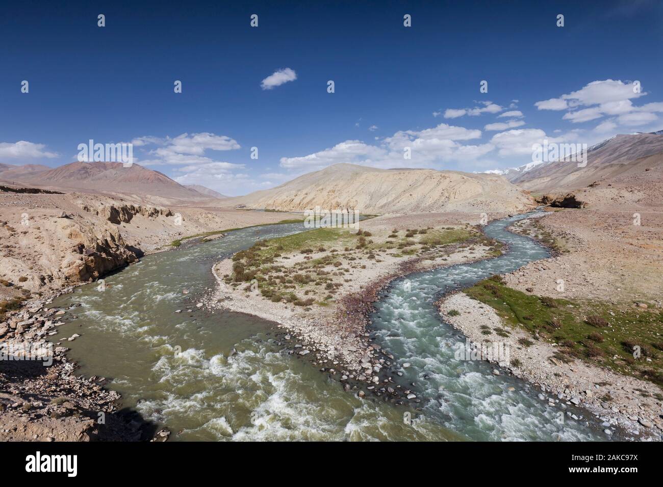 Tadschikistan, Gorno-Badakhshan Autonome Region, Pamir Highway, dürren Berge und Pamir Fluss Tadschikistan Trennung von Afghanistan, von der tadschikischen Seite gesehen, Höhe 3600 m Stockfoto