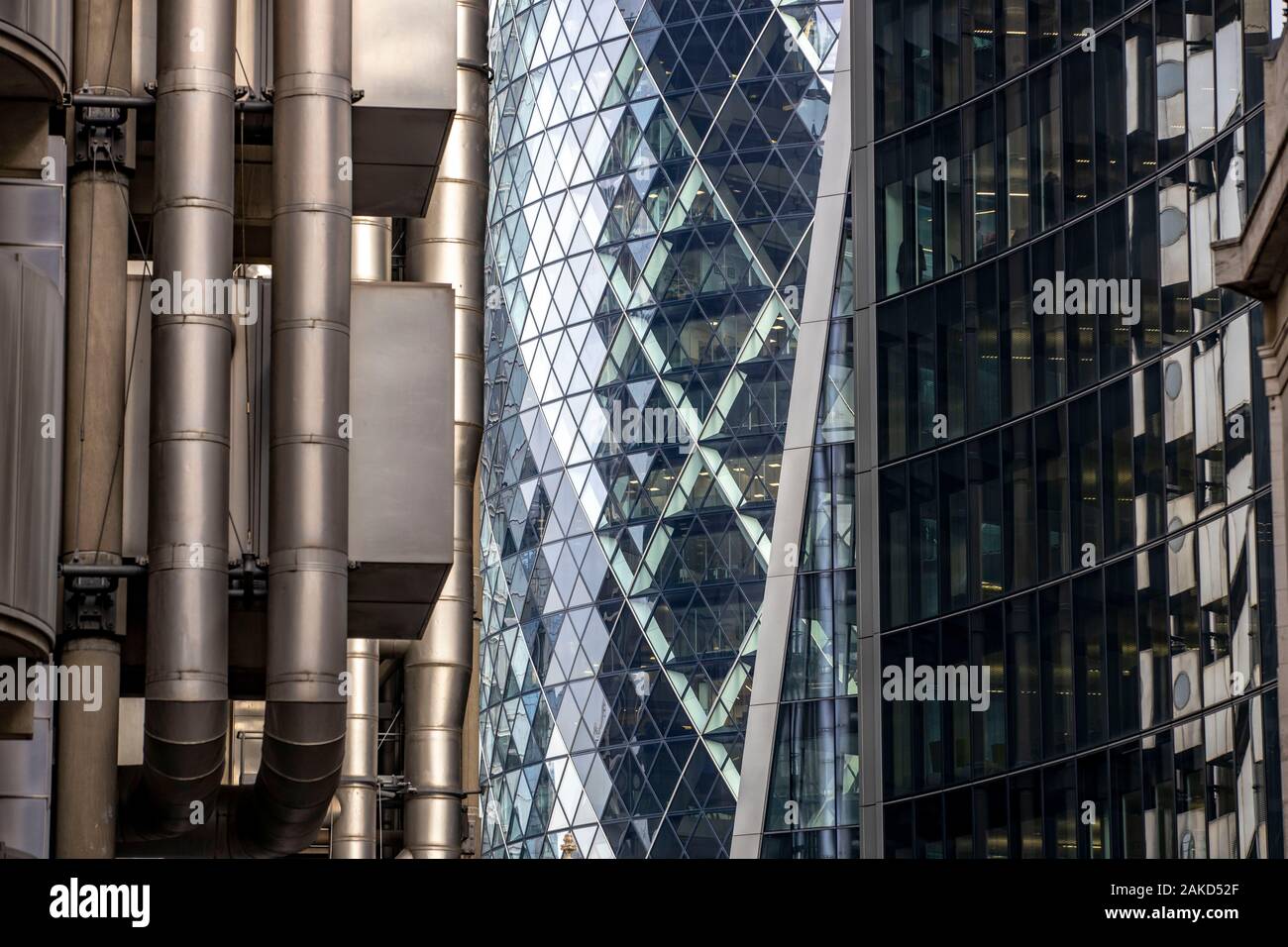 Bankenviertel, Lime Street, Lloyd's of London Gebäude, 30 St Mary Axe, The Gherkin, Vereinigtes Königreich, Stockfoto