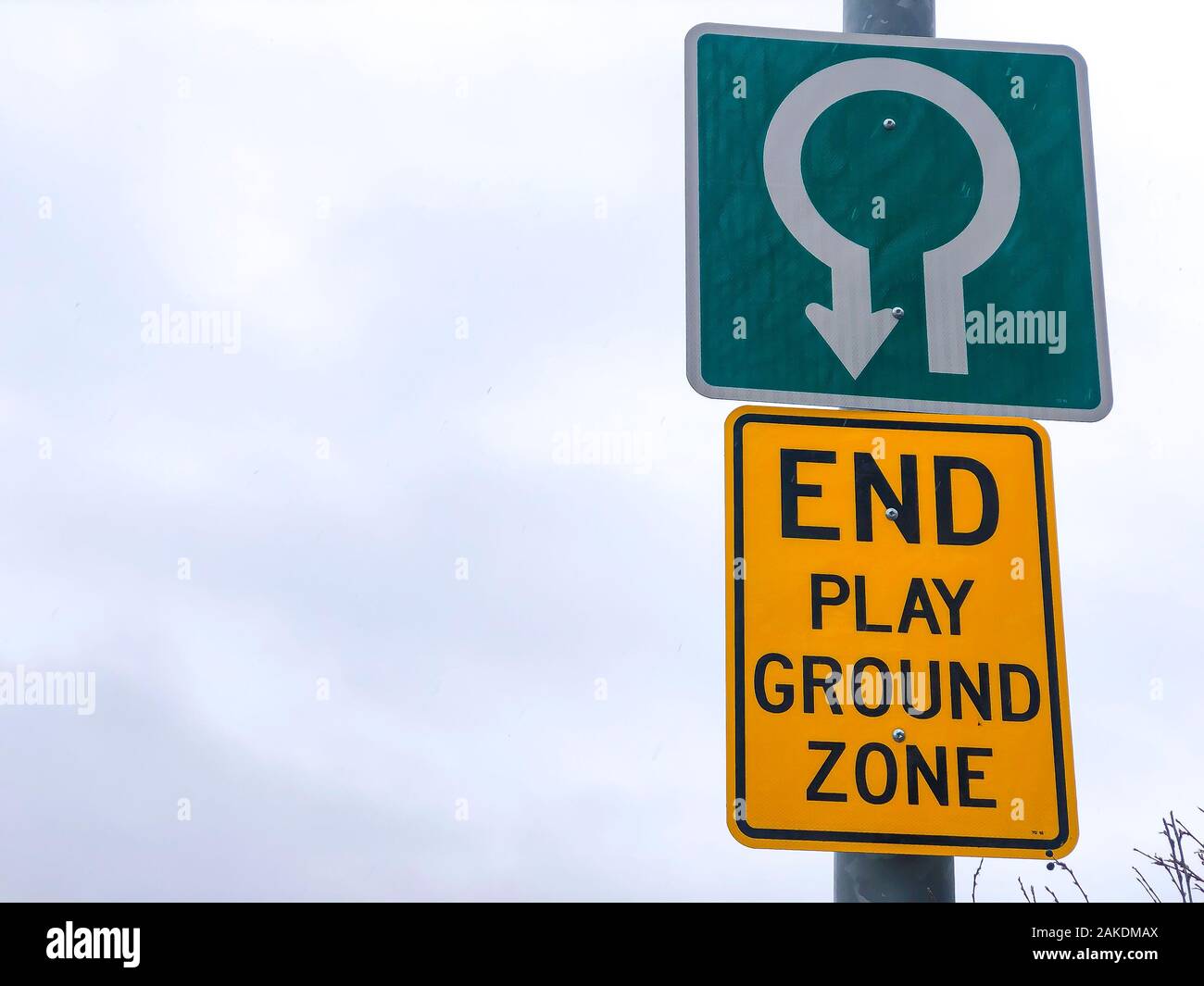 Ende Spielplatz Zone Schild mit einem Pfeil Stockfoto