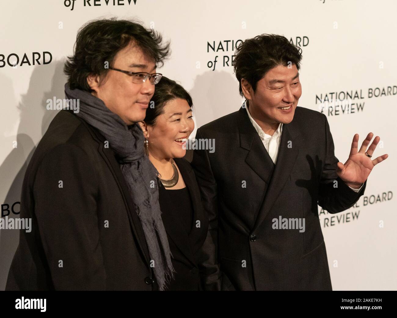 New York, NEW YORK - Januar 8, 2020: Bong Joon-Ho, Jeong-eun Lee, Kang-ho Song der 2020 National Board of Review Gala an Cipriani 42nd Street teilnehmen Stockfoto