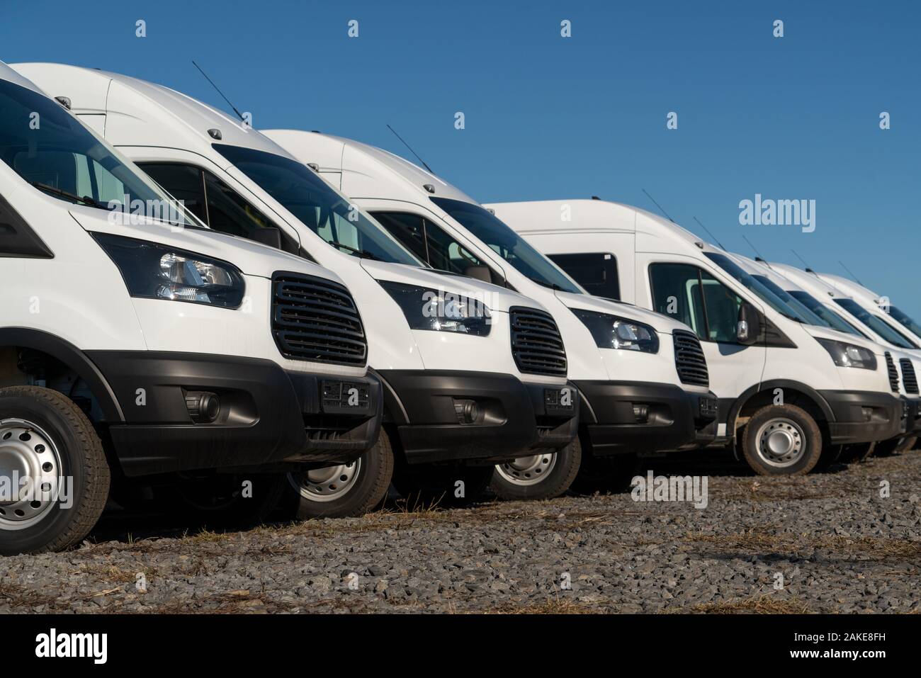 Autos in einer Reihe. Gebrauchtwagenverkauf Stockfoto Autos in einer Reihe. Gebrauchtwagenverkauf Stockfoto