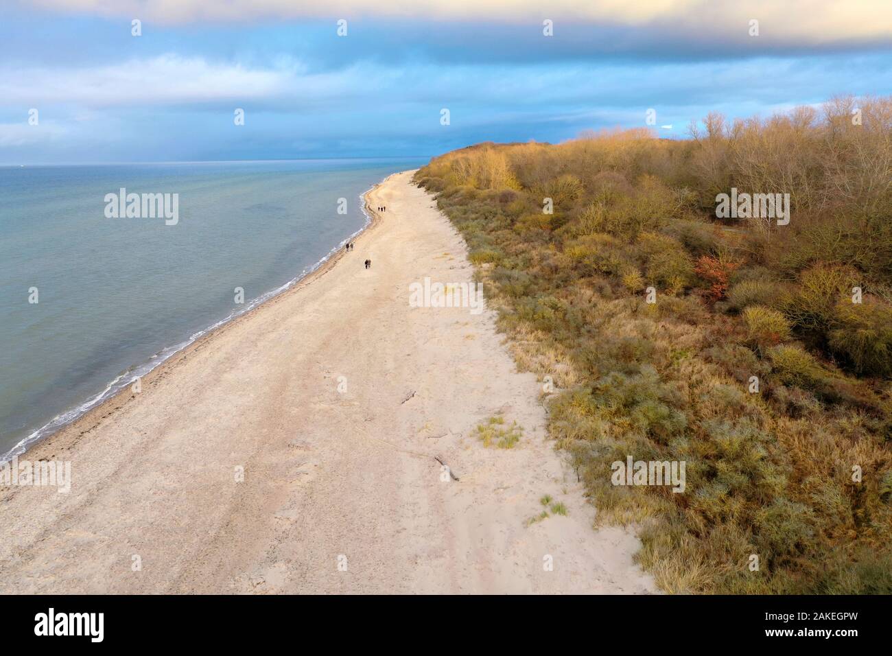 Küstenlandschaft Zwischen Priwall Und Barendorf Mit Harkenbäkniederung Mecklenburg vorpommern strand -Fotos und -Bildmaterial in hoher