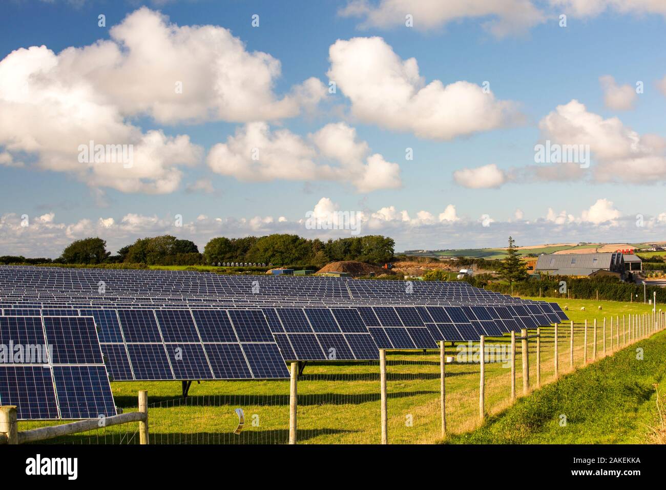 Ein Bauernhof Solar plant in der Nähe von wadebridge, Cornwall, UK,. August 2015 Stockfoto