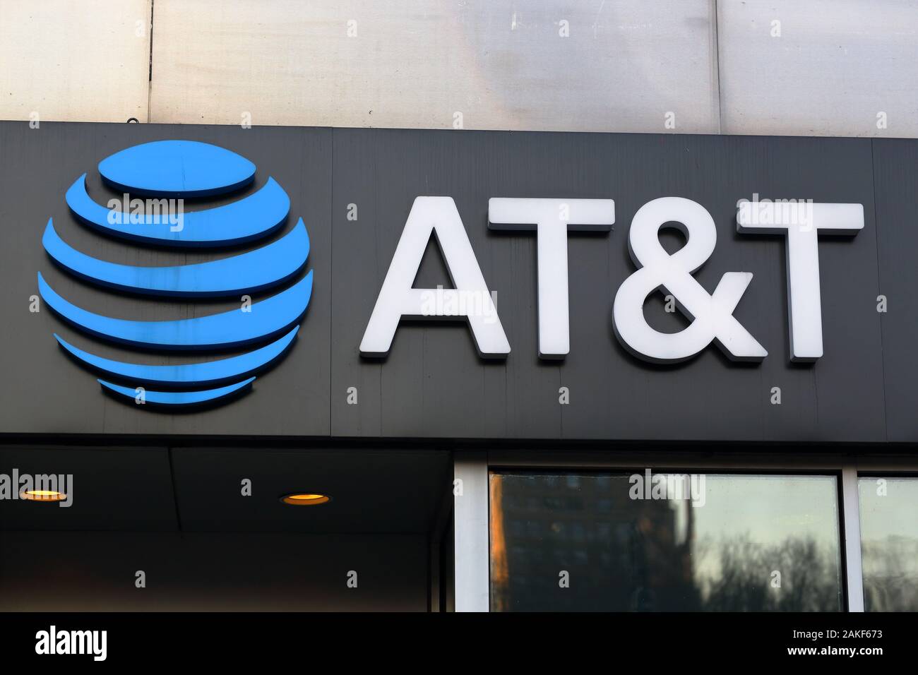 Ein AT&T-Logo auf einem Speicher in der Union Square in New York, NY. Stockfoto